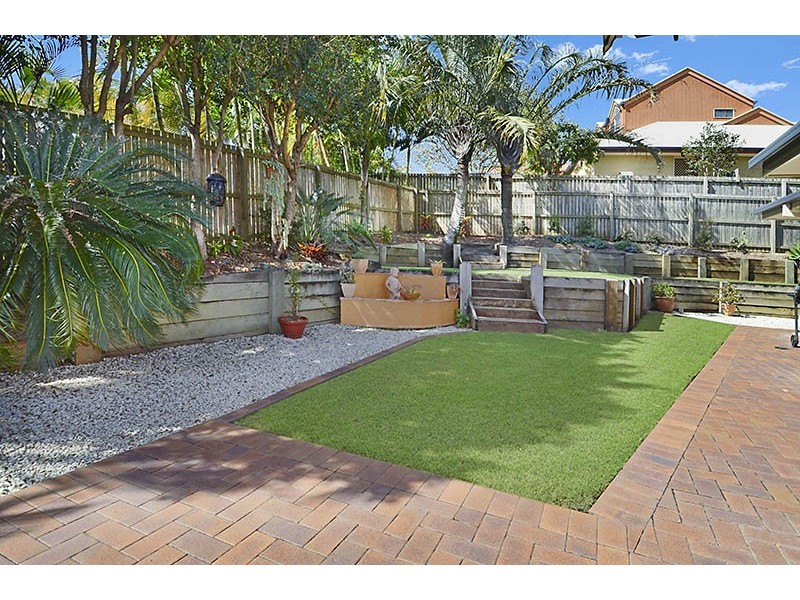 2 Highland Place, Bridgeman Downs QLD 4035