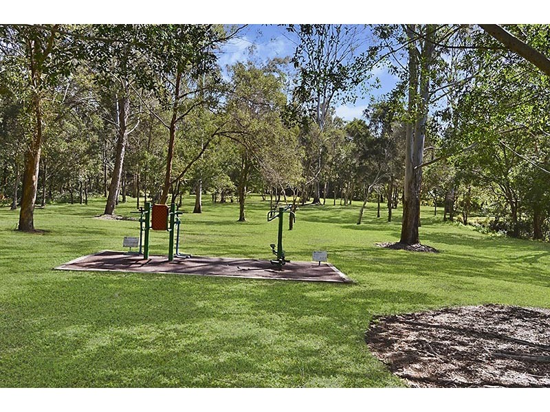 2 Highland Place, Bridgeman Downs QLD 4035