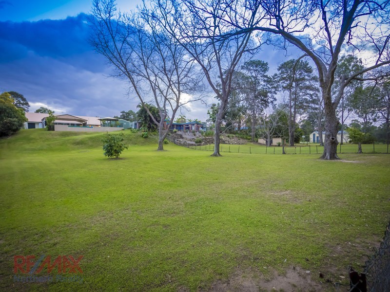 112 Bray Road, Lawnton QLD 4501