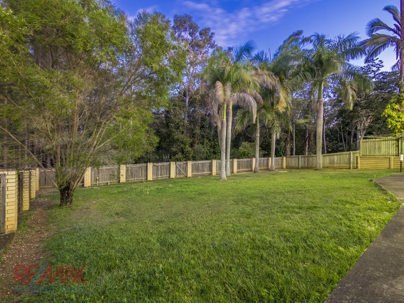 27 Woodbury Ave, Bray Park QLD 4500
