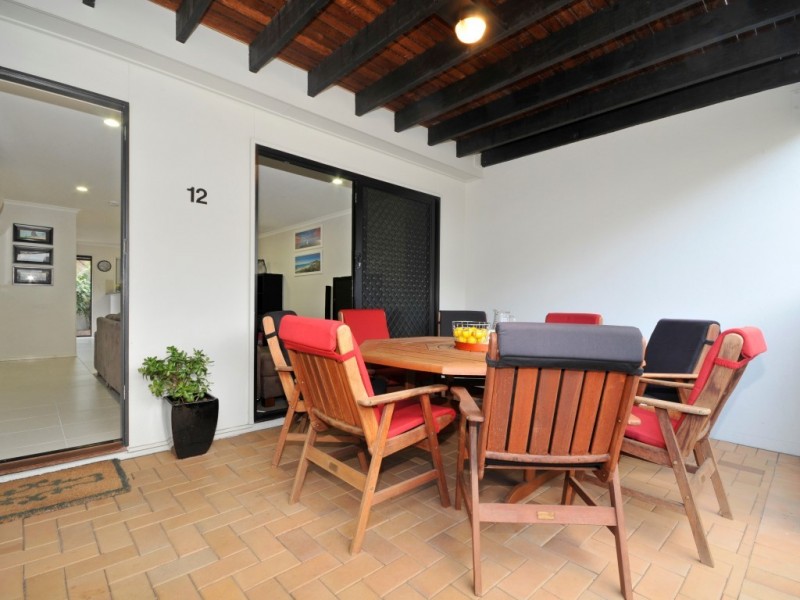 12/61 Queens Road, Everton Hills QLD 4053