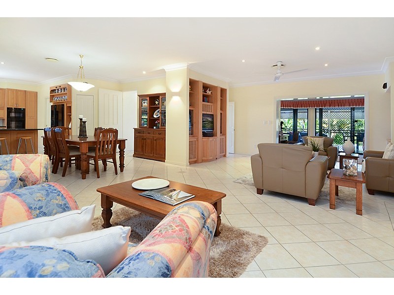 28 Alba Place, Bridgeman Downs QLD 4035