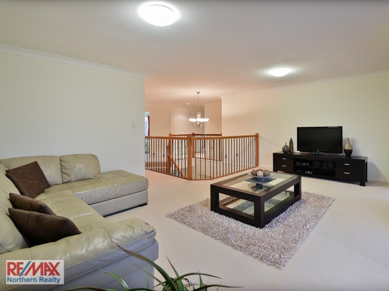 81 Hayward Ave, Cashmere QLD 4500