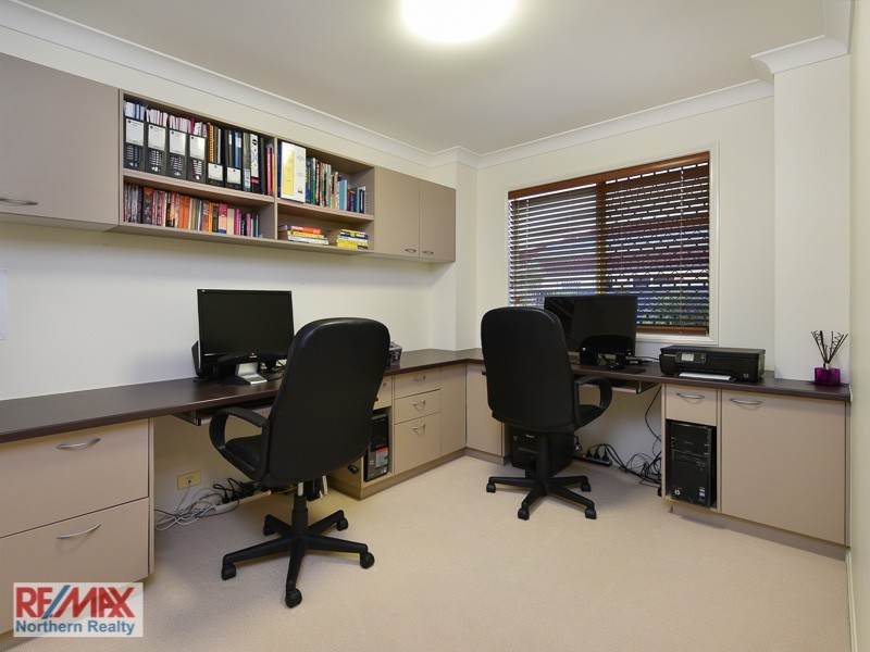 81 Hayward Ave, Cashmere QLD 4500