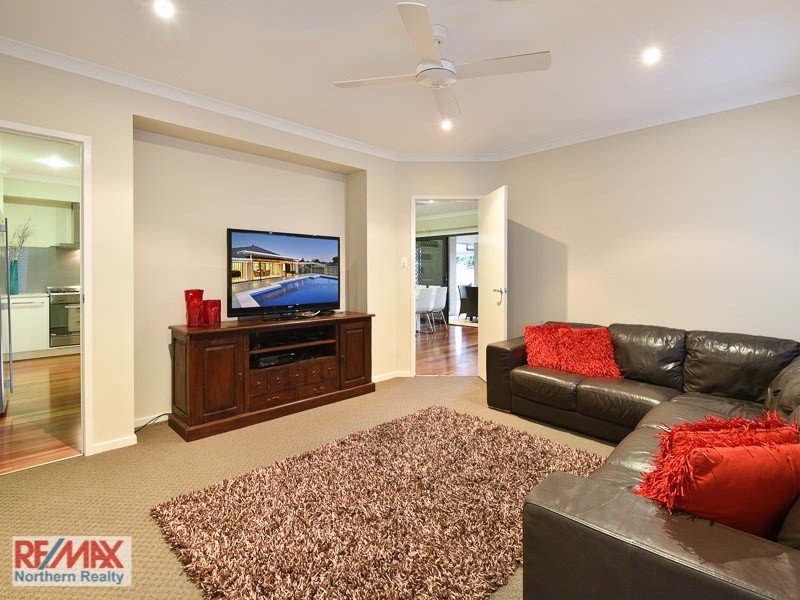 17 Amanda June Close, Joyner QLD 4500