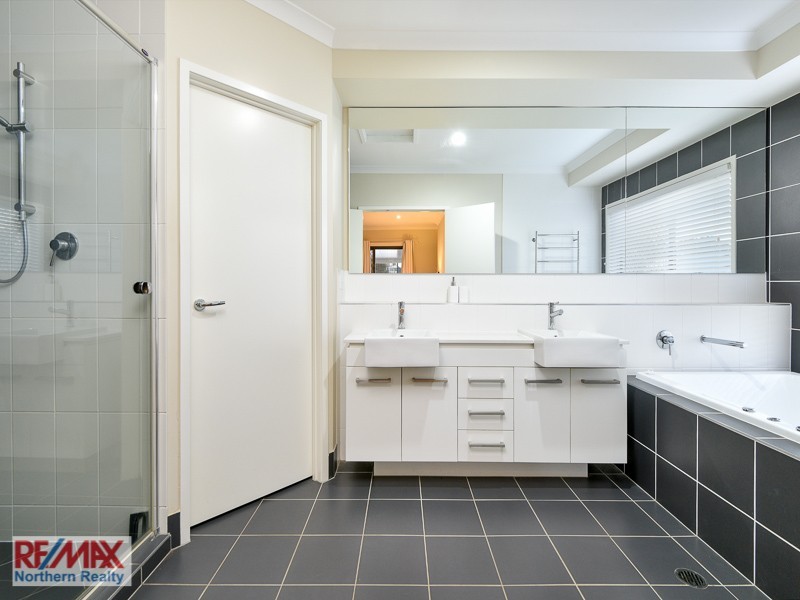 17 Amanda June Close, Joyner QLD 4500