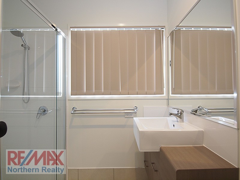 2/7 Creekside Crt, Everton Hills QLD 4053
