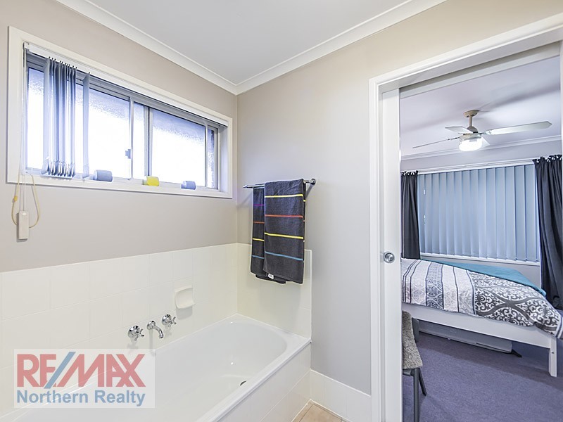 11 Raphael Court, Morayfield QLD 4506