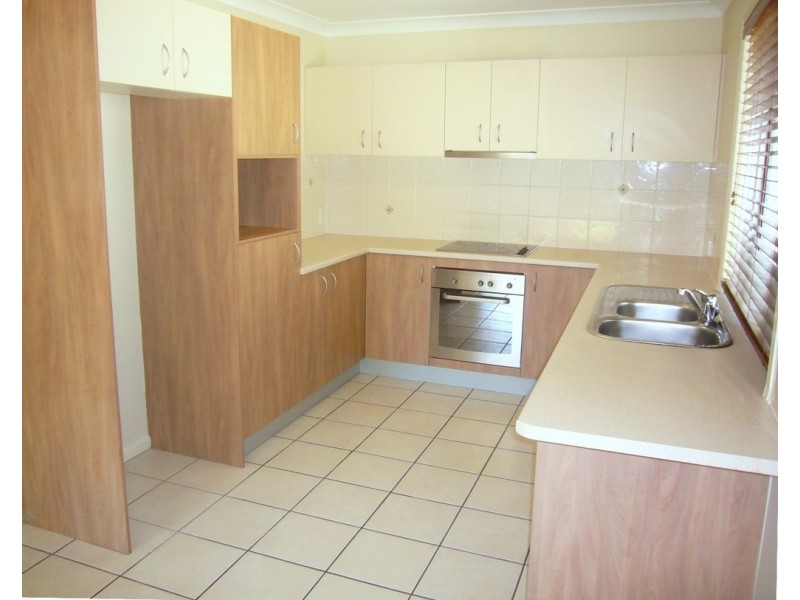 9/11 Ahern Street, Kallangur QLD 4503