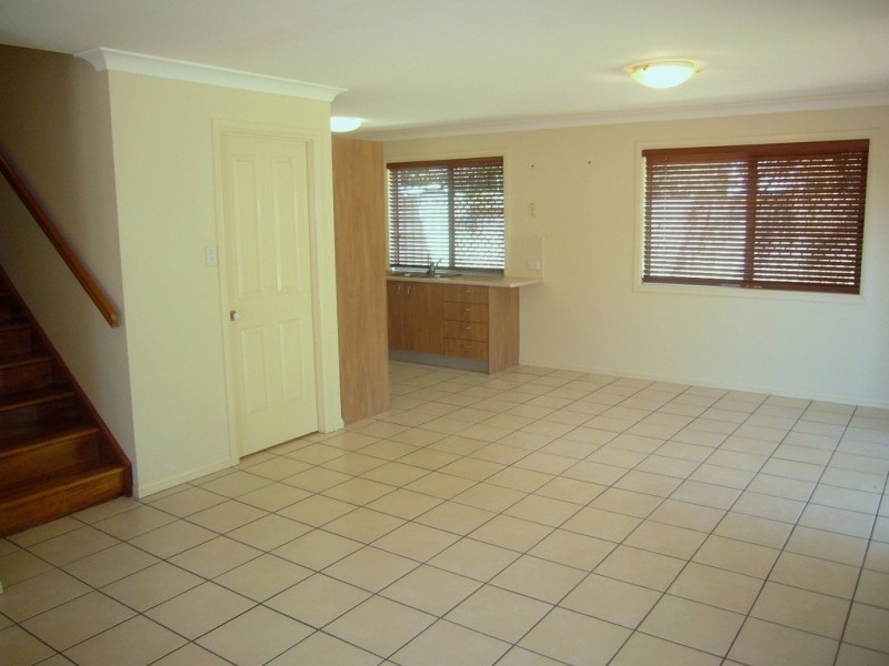 9/11 Ahern Street, Kallangur QLD 4503