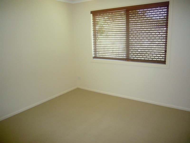 9/11 Ahern Street, Kallangur QLD 4503