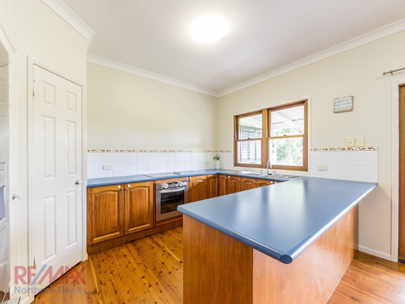 5 Mascotte Ct, Eatons Hill QLD 4037