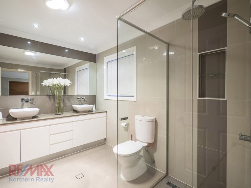 5 Holly Court, Albany Creek QLD 4035