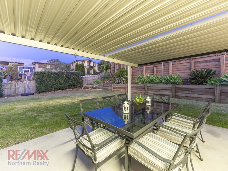 38 Hunter Cct, Petrie QLD 4502