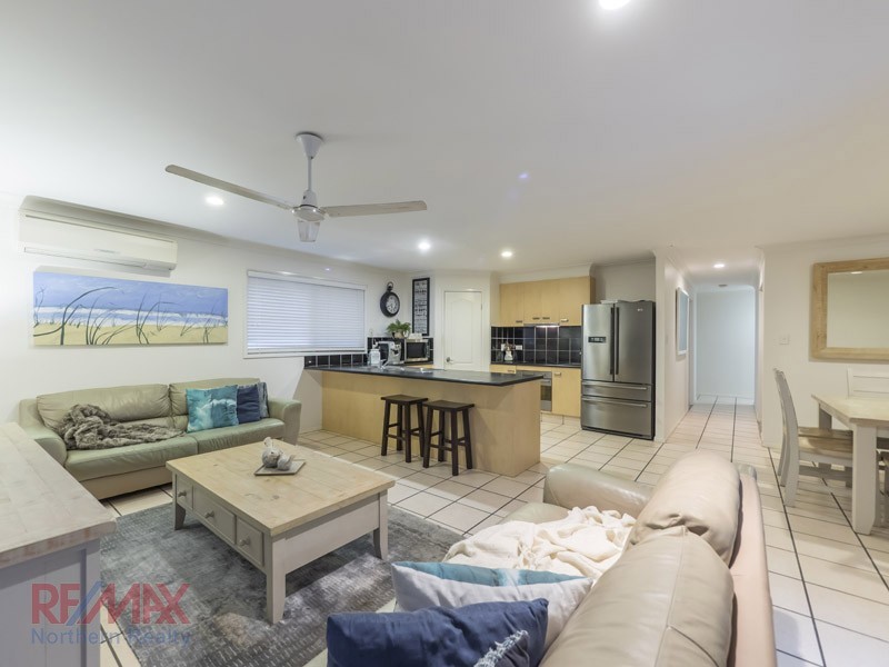 38 Hunter Cct, Petrie QLD 4502