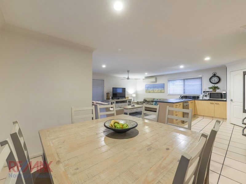 38 Hunter Cct, Petrie QLD 4502