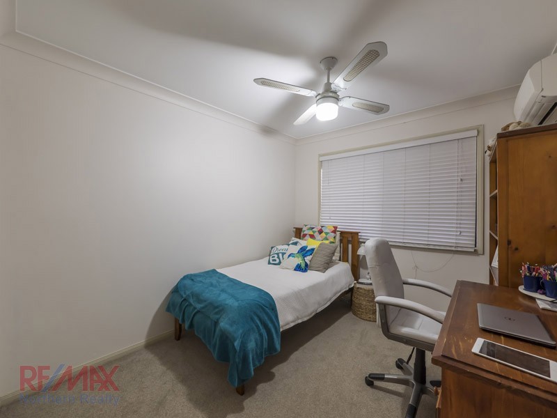 38 Hunter Cct, Petrie QLD 4502