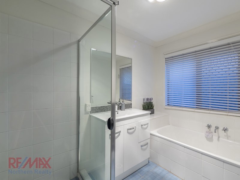 38 Hunter Cct, Petrie QLD 4502