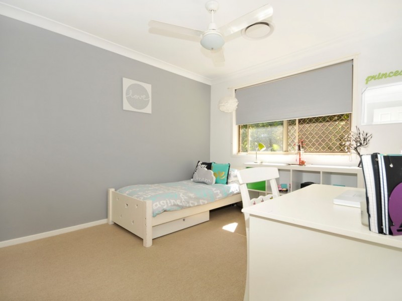 5 Brandy Court, Eatons Hill QLD 4037