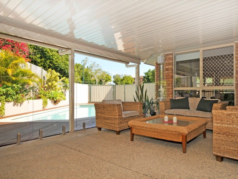 5 Brandy Court, Eatons Hill QLD 4037