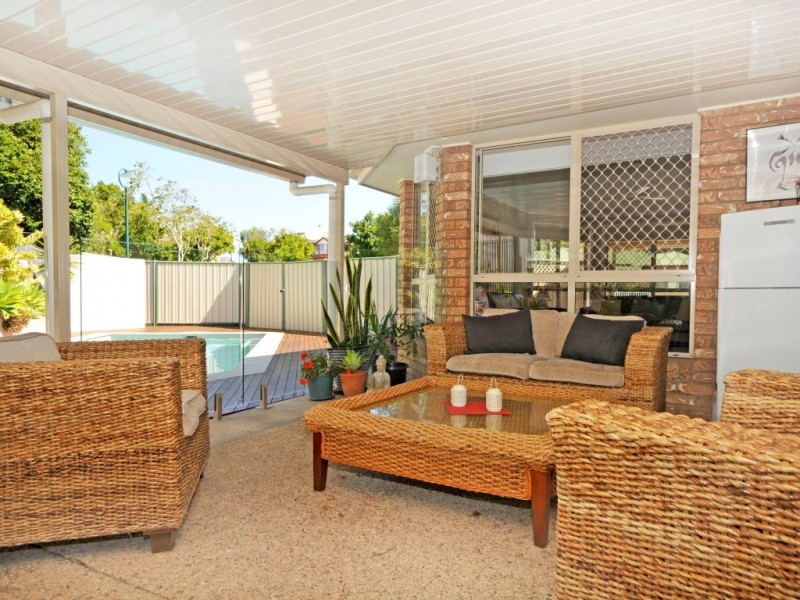 5 Brandy Court, Eatons Hill QLD 4037