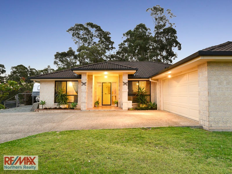 87 Hillenvale Ave, Arana Hills QLD 4054