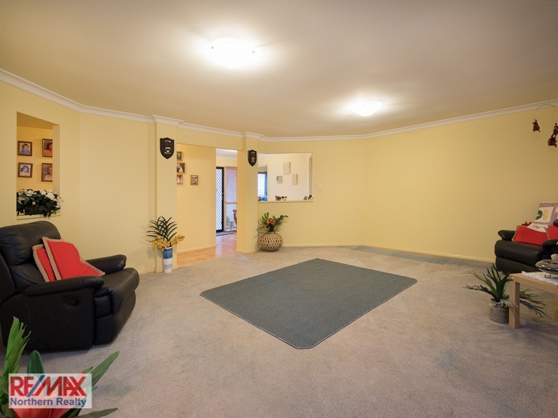 87 Hillenvale Ave, Arana Hills QLD 4054