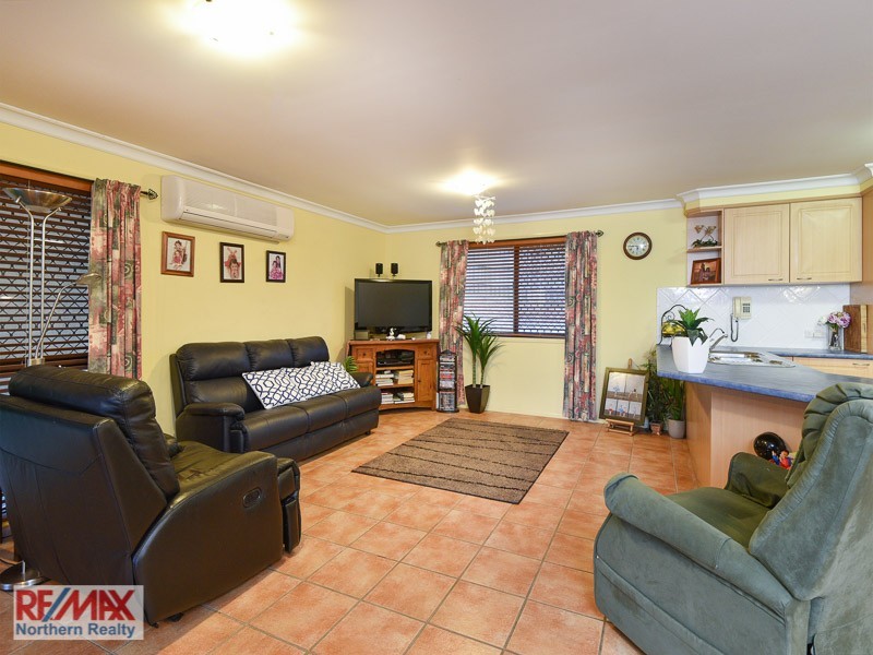 87 Hillenvale Ave, Arana Hills QLD 4054