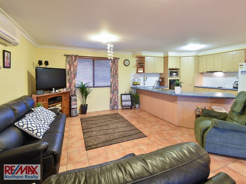 87 Hillenvale Ave, Arana Hills QLD 4054