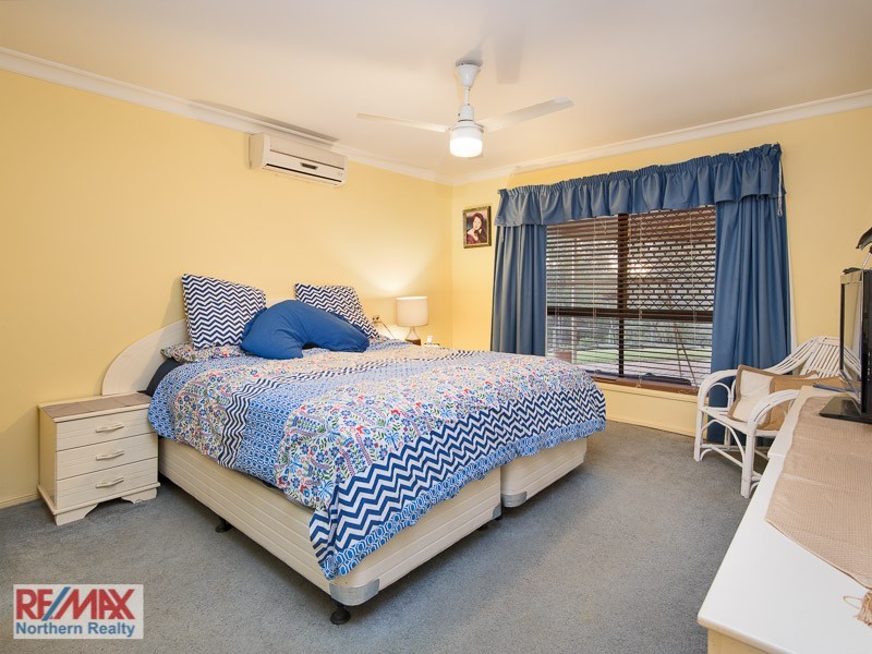 87 Hillenvale Ave, Arana Hills QLD 4054