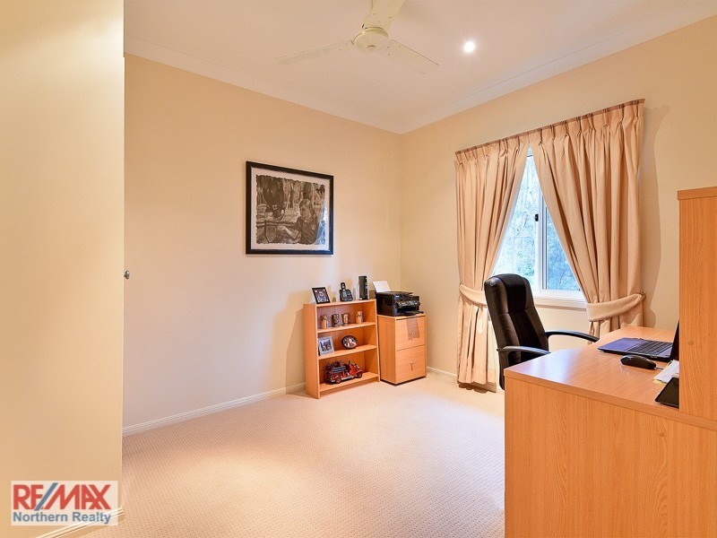 17 Whipbird Court, Cashmere QLD 4500