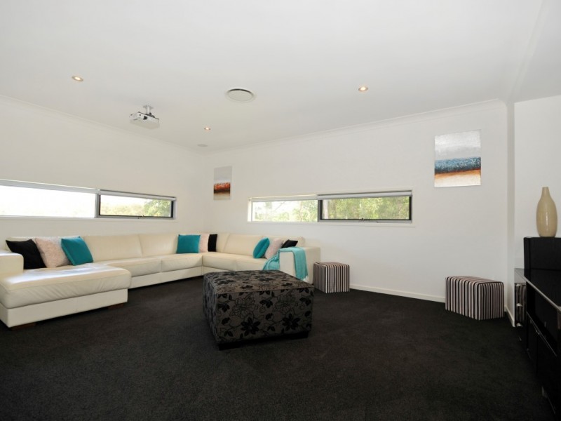 21 Rainbird Close, Bunya QLD 4055