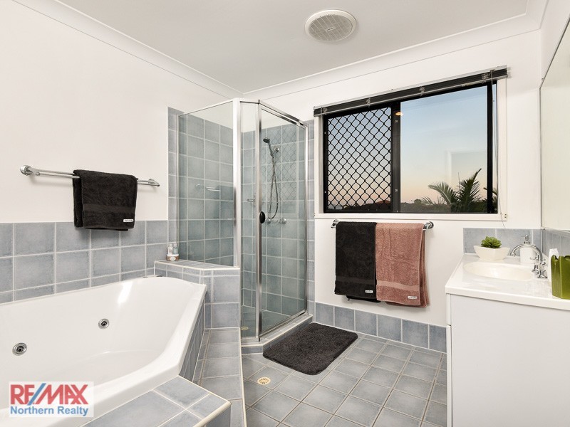 34 Pine Valley Drive, Joyner QLD 4500