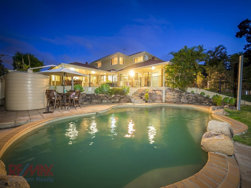 4 Lambertia Ct, Albany Creek QLD 4035