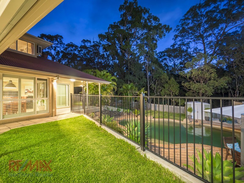 4 Lambertia Ct, Albany Creek QLD 4035