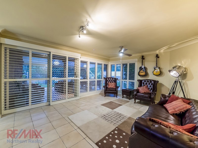 4 Lambertia Ct, Albany Creek QLD 4035