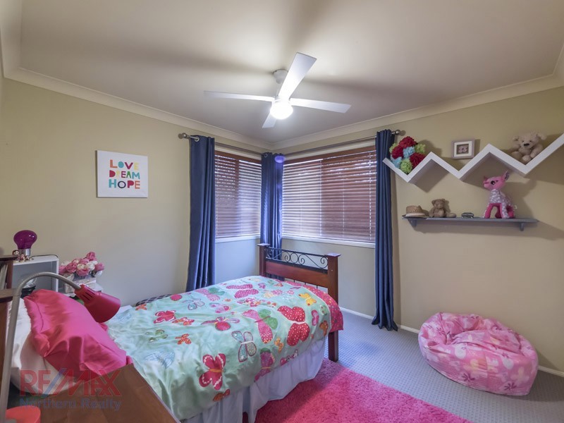 4 Lambertia Ct, Albany Creek QLD 4035