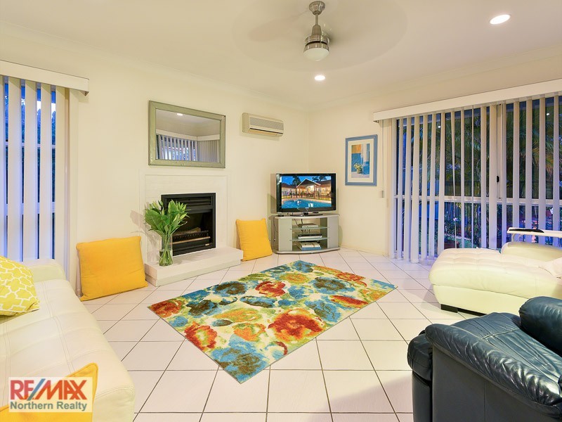 70 Oxford Crescent, Bridgeman Downs QLD 4035