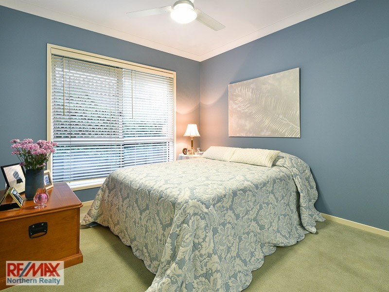 70 Oxford Crescent, Bridgeman Downs QLD 4035