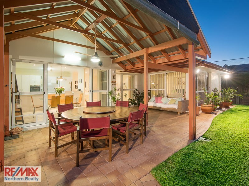 70 Oxford Crescent, Bridgeman Downs QLD 4035