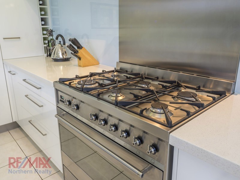 28 Rainbird Close, Bunya QLD 4055