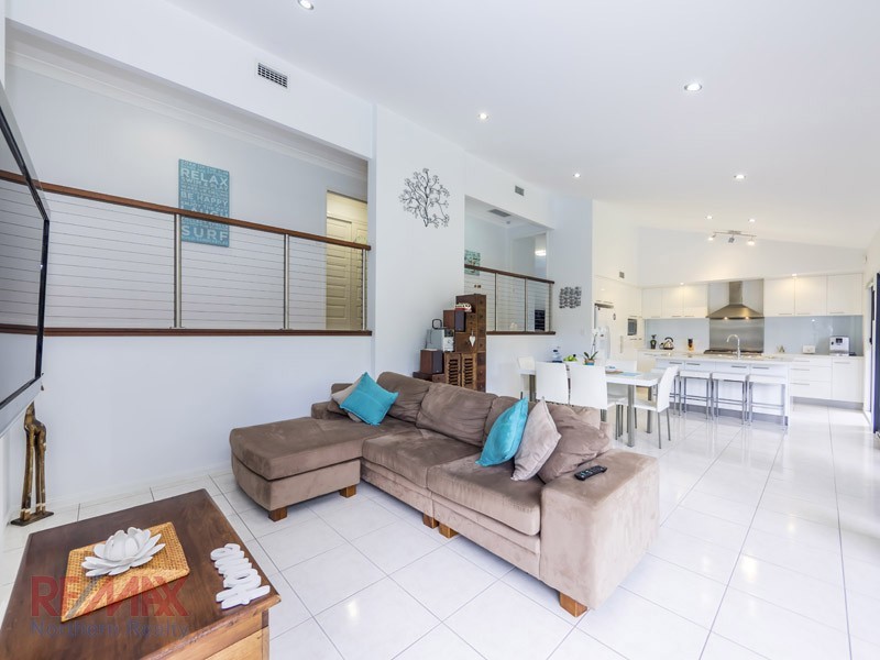 28 Rainbird Close, Bunya QLD 4055