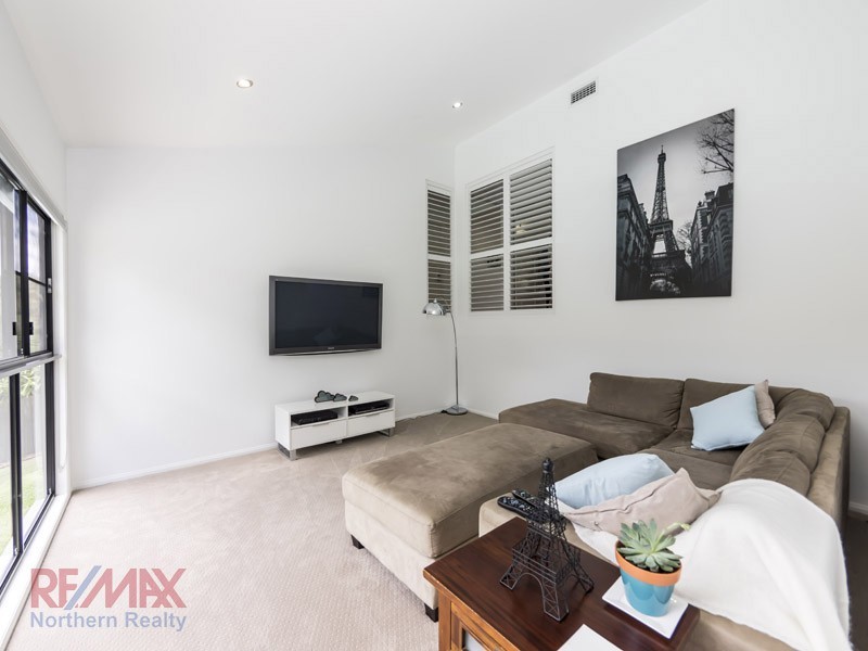 28 Rainbird Close, Bunya QLD 4055