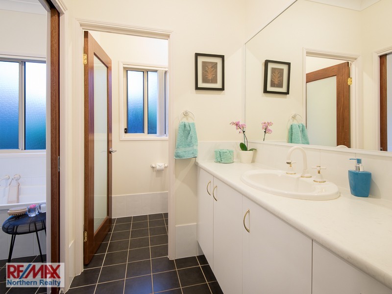 31 Cabarita Crescent, Eatons Hill QLD 4037