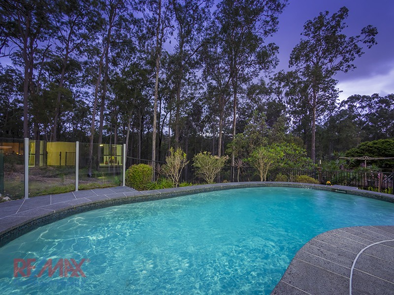 7 Mahogany Drive, Albany Creek QLD 4035