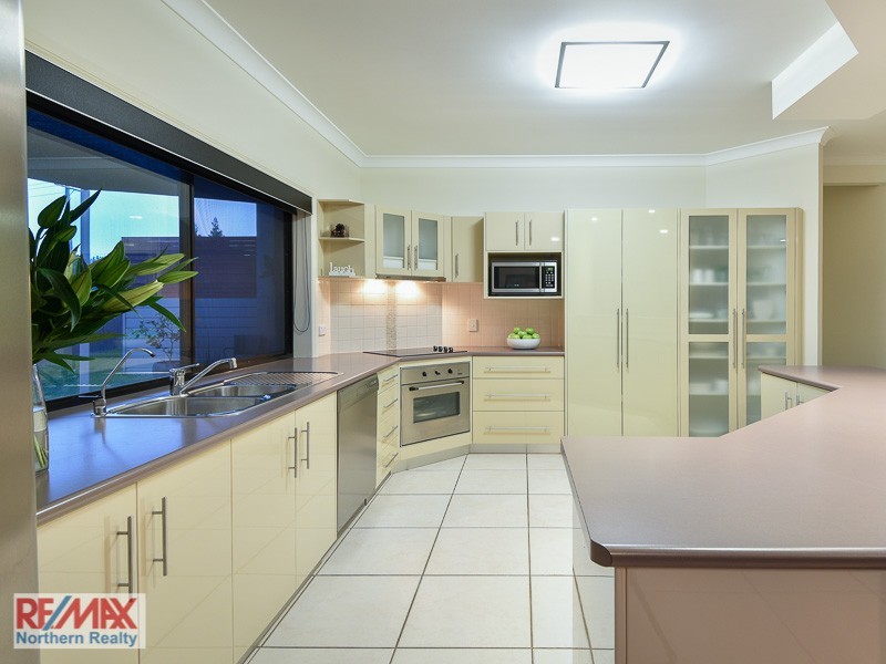 11 Birmingham Street, Eatons Hill QLD 4037