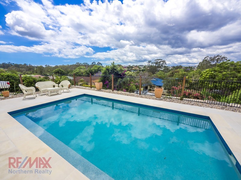 24 Silkyoak Way, Albany Creek QLD 4035