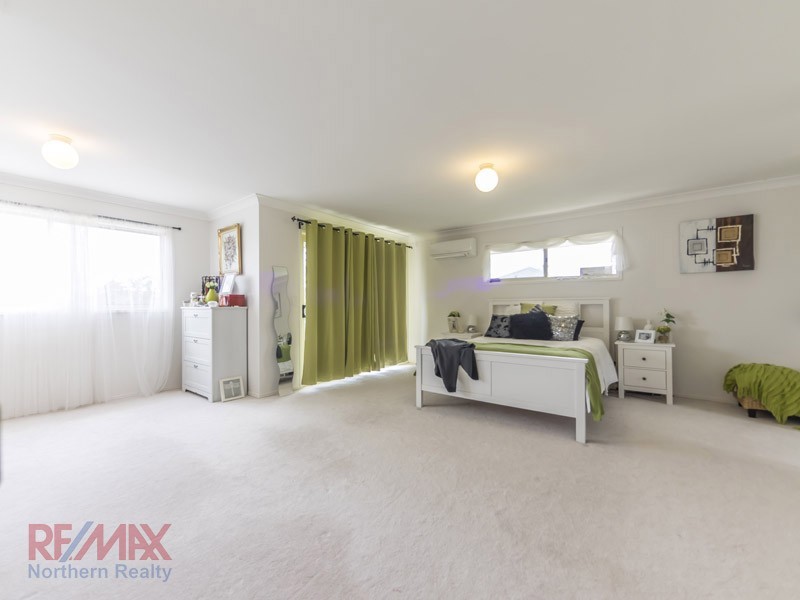 24 Silkyoak Way, Albany Creek QLD 4035