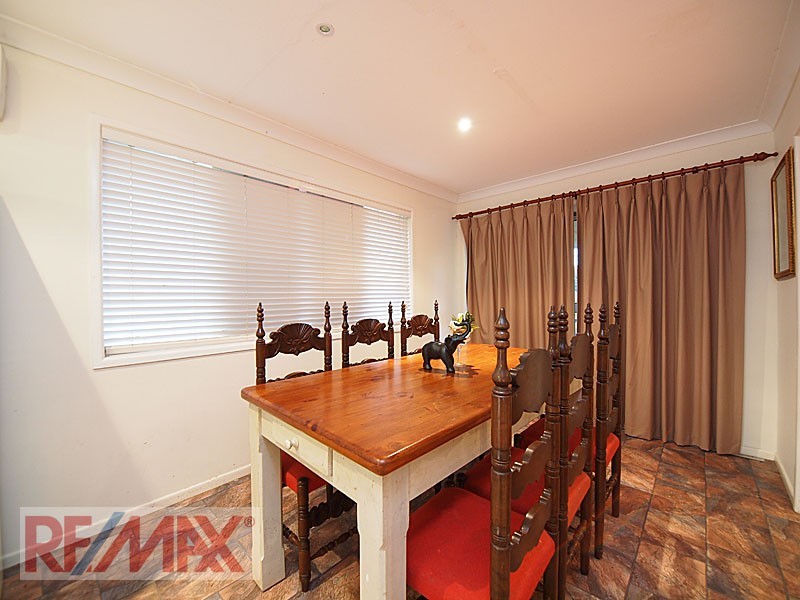 16 Windemere Rd, Albany Creek QLD 4035