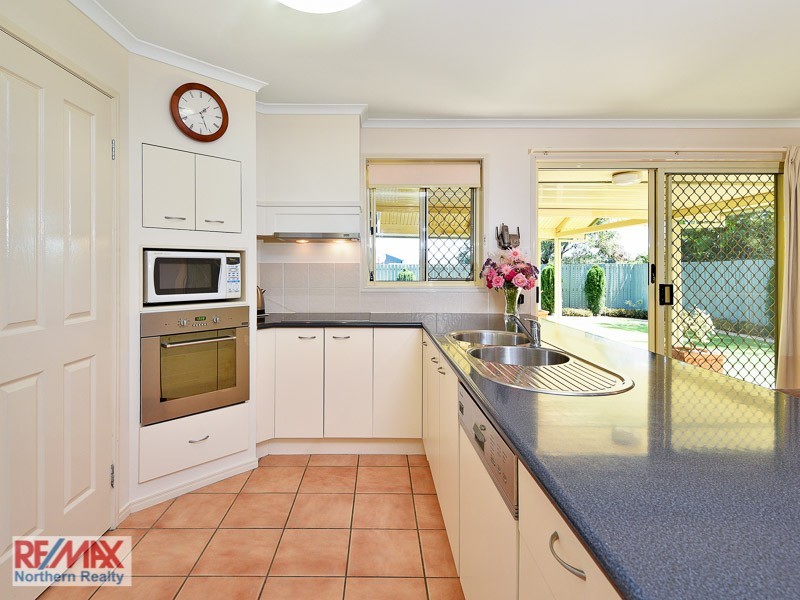 9 Meilland Court, Eatons Hill QLD 4037